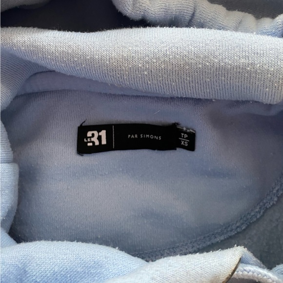 Hoodie Simons - Picture 2 of 2